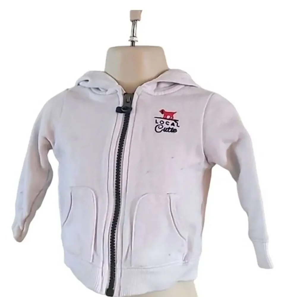 Excellent condition Carter’s White Local Cutie Baby Zip-Up Hoodie Size 9 Months